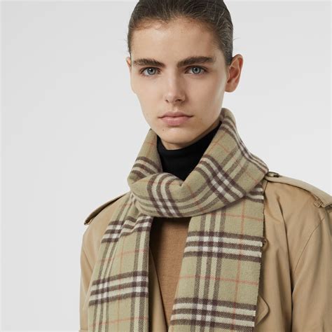 burberry mini classic vintage check cashmere scarf|burberry cashmere check scarf price.